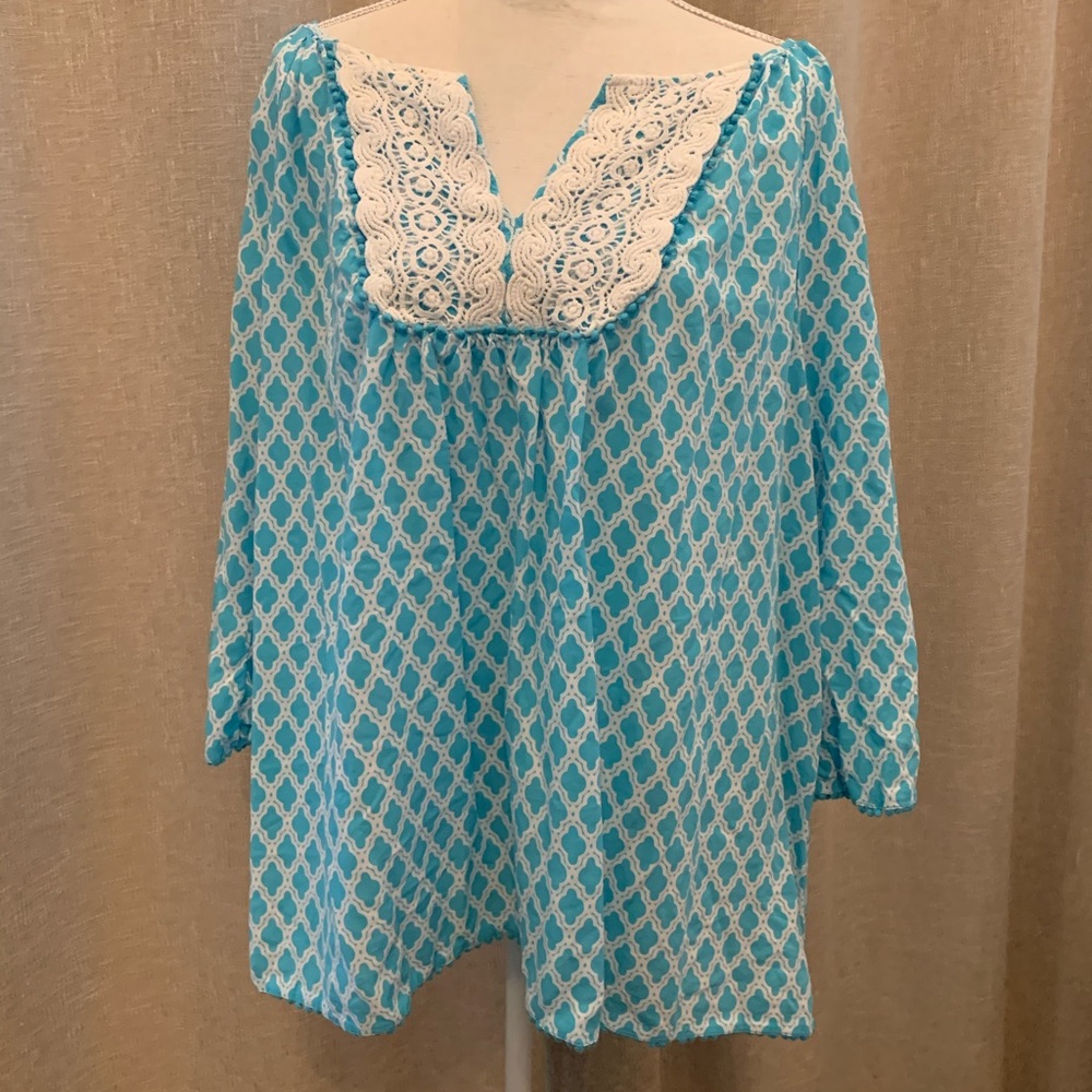 👑 2 for $15 sale!! Crown and Ivy 2x 3/4 sleeve blouse